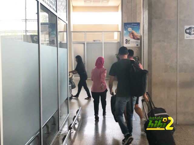 🔴 لويس انريكي يصل الي طنجة لمتابعة السوبر الاسباني