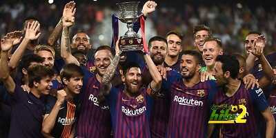 🔴 صفقات برشلونة تلتقط الصور مع البطولة الأولى