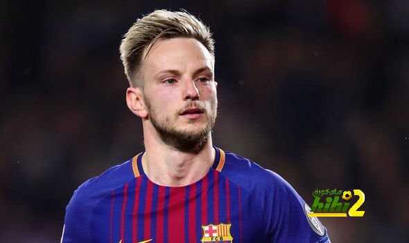 راكتيتش باق في برشلونة