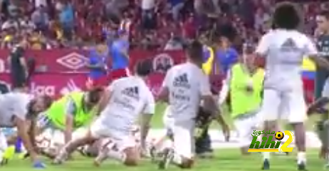 🔴 لاعبي الريال يقومون بتدريبات الاحماء