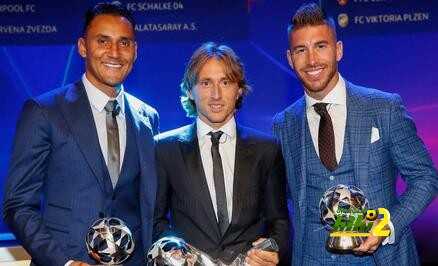 صورة : نجوم مدريد يحتفلون بجوائز اليويفا في تدريبات اليوم
