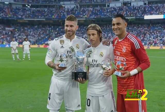 صورة : ثلاثي مدريد يحتفلون بجوائز اليويفا