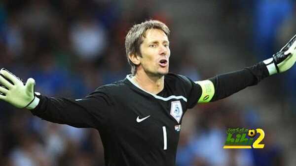 فان دير سار يوضح موقفه من تولي منصب المدير الرياضي في اليونايتد