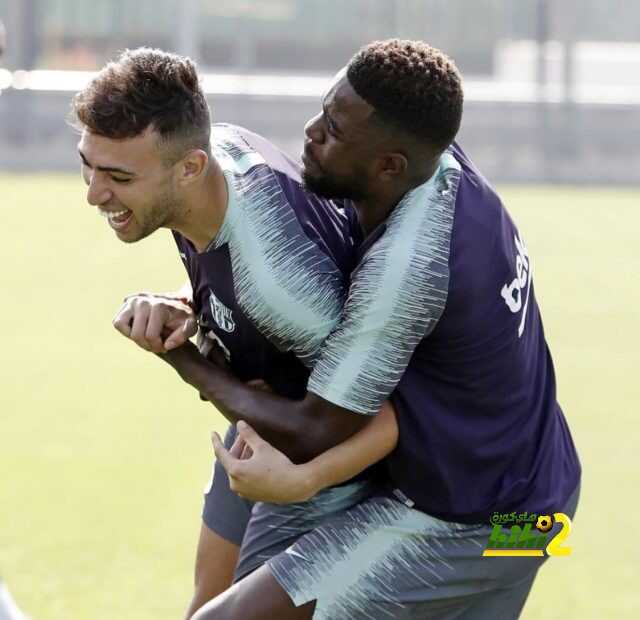 🔴 صامويل اومتيتي يُداعب منير الحدادي في تدريبات اليوم