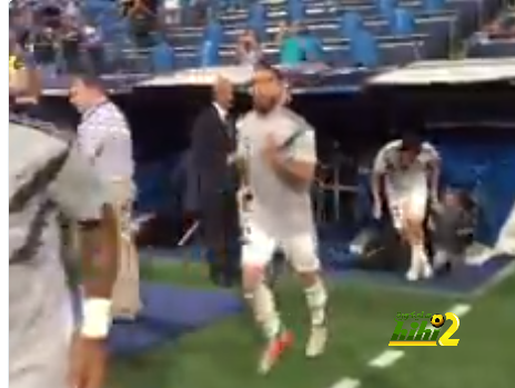 🔴  لاعبي ريال   مدريد يدخلوا  للاحماء استعدادا لأولي ليالي دوري الأبطال