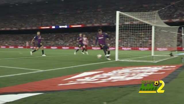 بيكيه ينقذ برشلونة من التعادل