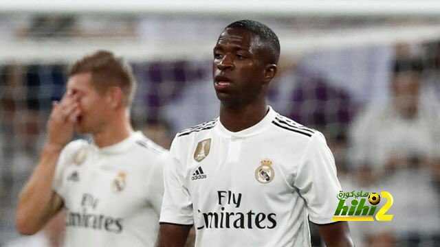 روبرتو كارلوس : بداية فينسيوس تشبه بدايتي مع ريال مدريد