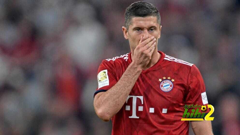 ليفاندوفسكي يعلق على عدم رحيله عن البايرن