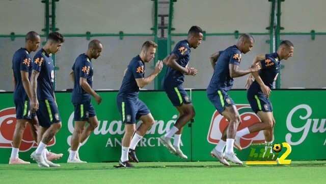 🔴  بالصور : لاعبي منتخب البرازيل خلال التدريبات علي ملعب النادي الاهلي السعودي