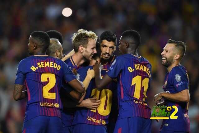 صورة توقيعات لاعبي برشلونة