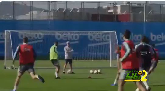 🔴 برشلونة يواصل استعداداته لمواجهة اشبيلية