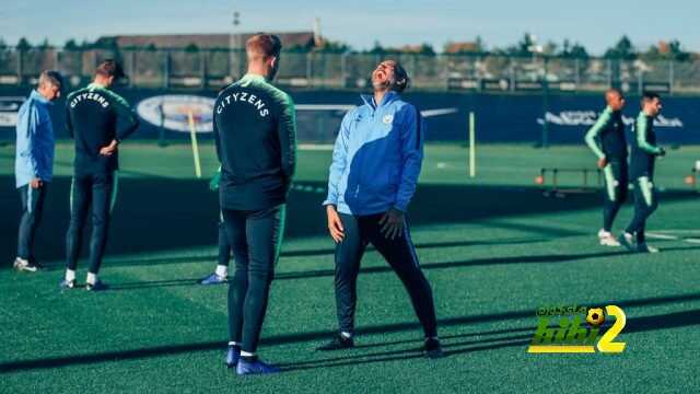 🔴 مانشستر سيتي  يواصل الاستعداد  لمواجهة بيرنلي
