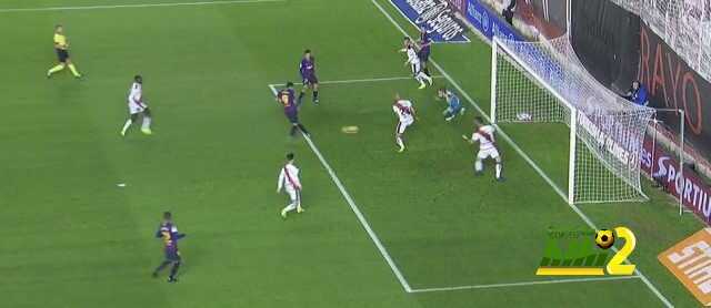 سواريز يفتتح التسجيل مبكرا لبرشلونة