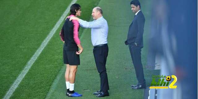 بوادر أزمة جديدة بين كافانى ومدرب باريس