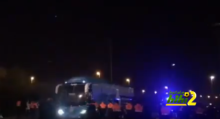 🔴فريق اسبانيول يصل لملعب المباراة