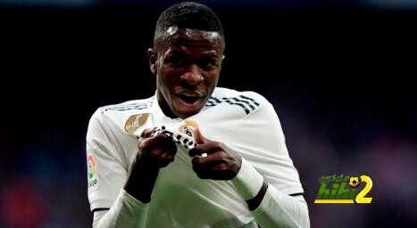 جونيور ، لاعب شجاع ..!