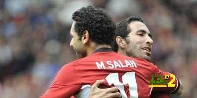 صلاح ينصف أبو تريكة في حفل الكاف