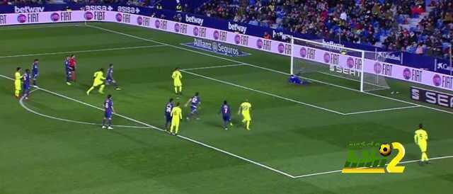 كوتينهو يقلص الفارق لبرشلونة