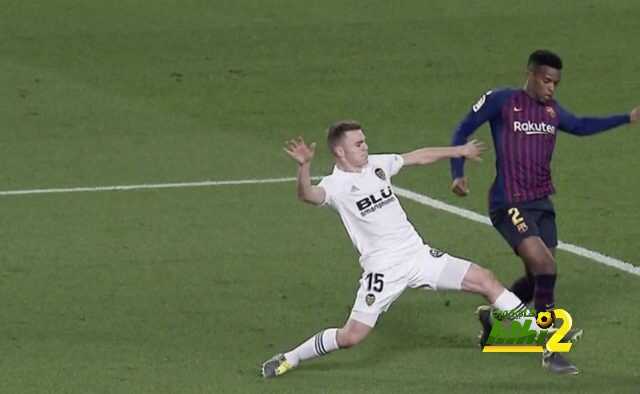 برشلونة يسجل والحكم يلغي الهدف ويحتسب ركلة جزاء سجلها ميسي بنجاح!