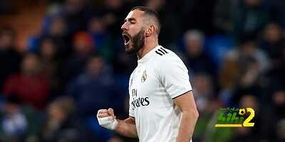فيديو – جماهير ريال مدريد تهتف لبنزيما في البرنابيو: أنت مهاجمنا.. والفرنسي يتحمس