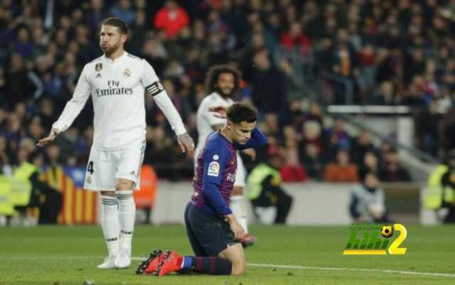 غرفة ملابس برشلونة تثق في كوتينيو