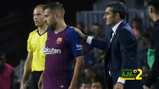 لاعبو برشلونة يرحبون باستمرار فالفيردي في قيادة الفريق