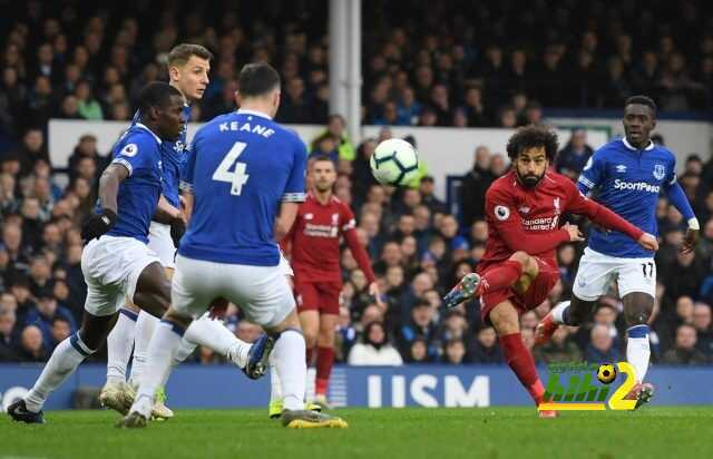 ليفربول يسقط في فخ التعادل أمام إيفرتون ويفقد الصدارة
