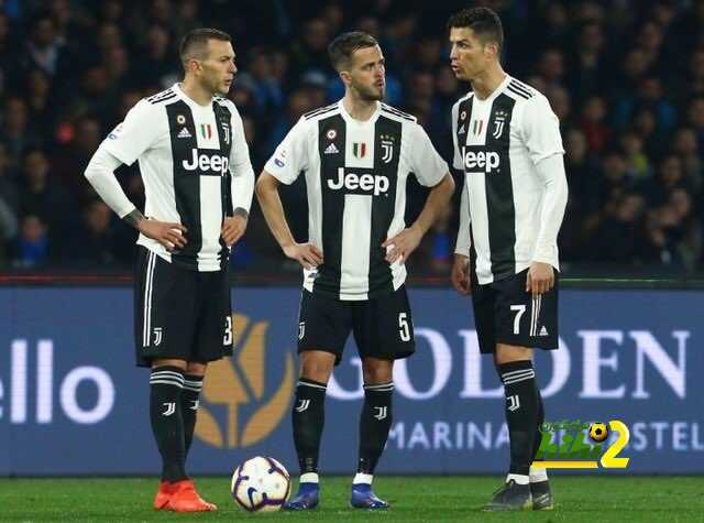 60 عارضة أزياء تزيل آثار هزيمة يوفنتوس من اتليتكو مدريد