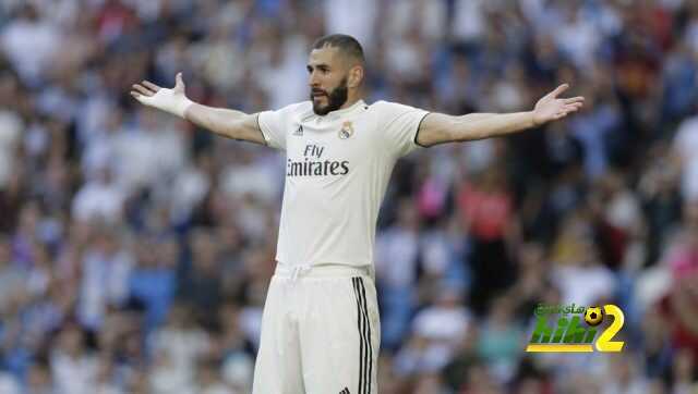 زيدان يمنع بنزيما من الرحيل عن ريال مدريد