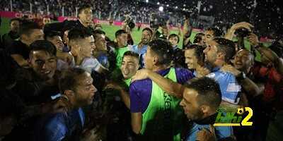 مشجع راسينج يحضر “جمجمة” جده للملعب احتفالا بالفوز بالدوري الأرجنتيني