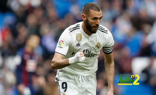 فيديو : ريال مدريد يعود للانتصارات بثنائية بينزيما أمام ايبار