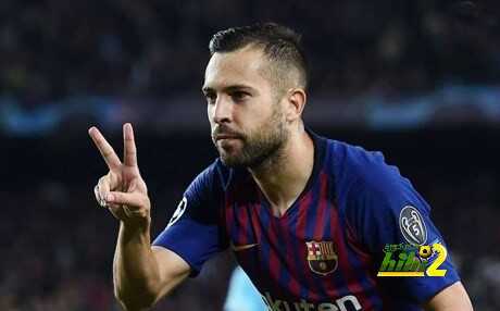 🔴 جوردي ألبا أول الواصلين الى الكامب نو استعداداً للقاء أتليتيكو مدريد