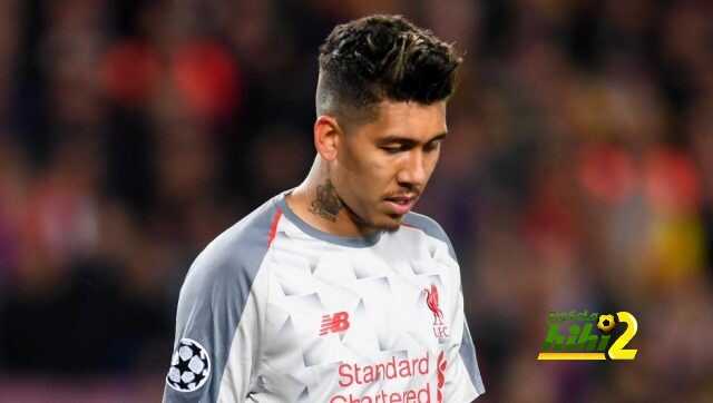 فيرمينيو يغيب أمام برشلونة ويعود أمام وولفرهامبتون