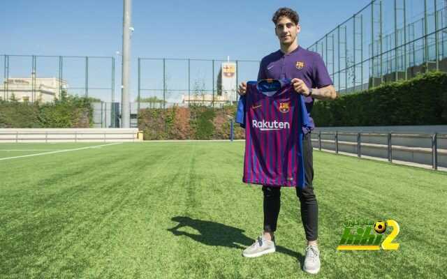 رسميًا: برشلونة يتعاقد مع لاعب جرونينجن الهولندي