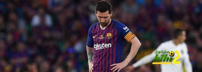 فيديو : فالنسيا يضرب برشلونة بهدفين في الشوط الأول ويقترب من اللقب