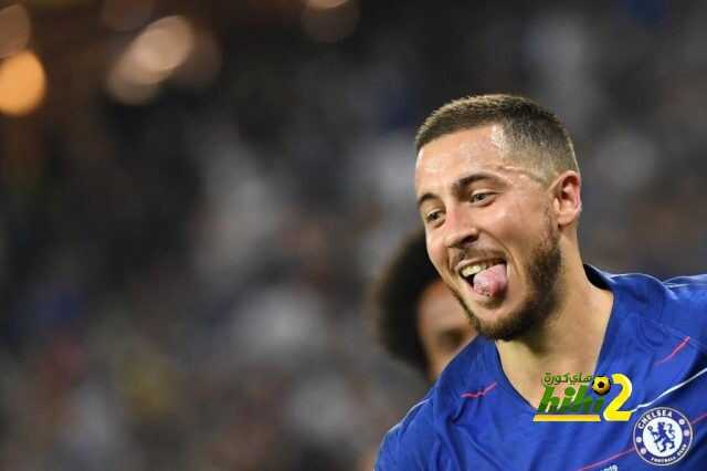 هازارد ، أول من يفعلها منذ مارك هيوز
