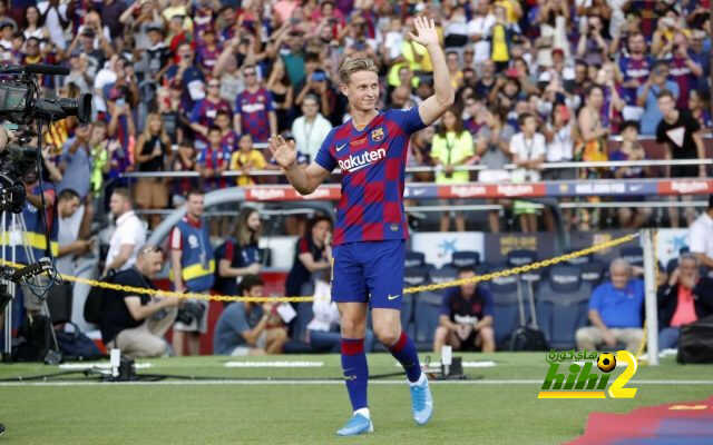 دي يونغ ينتقد أداء برشلونة أمام أرسنال