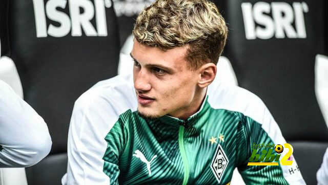 رسميا .. البايرن يتعاقد مع لاعب وسط جلادباخ