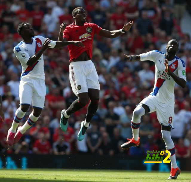 فيديو: كريستال بالاس يتقدم على مانشستر يونايتد بهدف في الشوط الأول