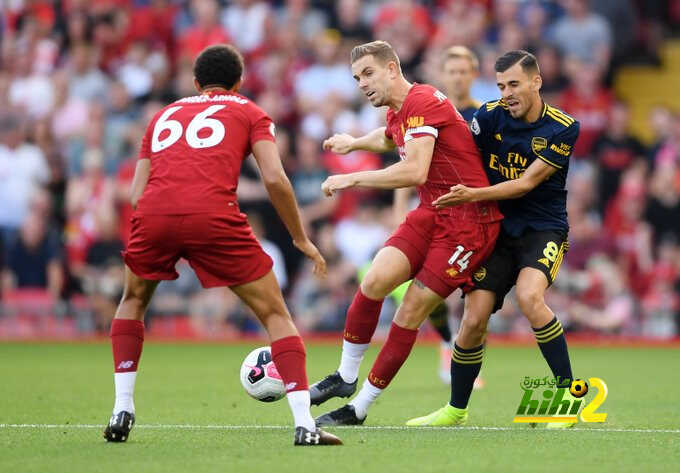 ليفربول يتقدم على آرسنال بهدف في الشوط الأول