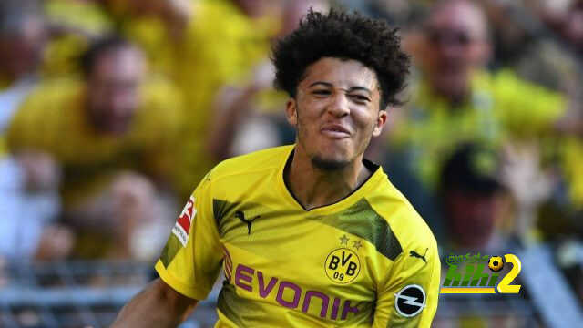 اليونايتد يعد مدربه بضم لاعب دورتموند