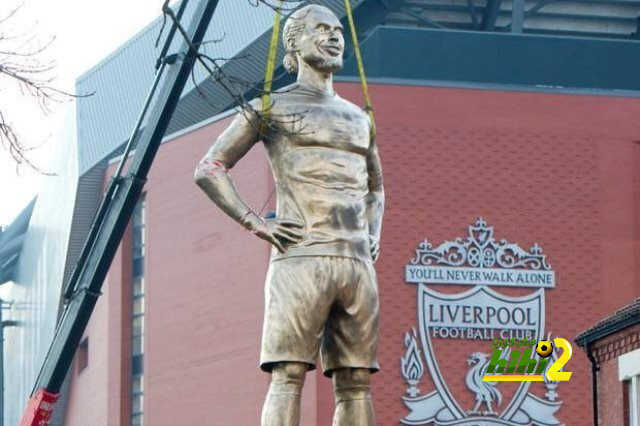 ليفربول يكرم فان دايك على طريقته الخاصة