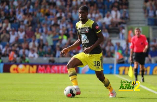 دانسو ، أول لاعب يُطرد في أول مباراة