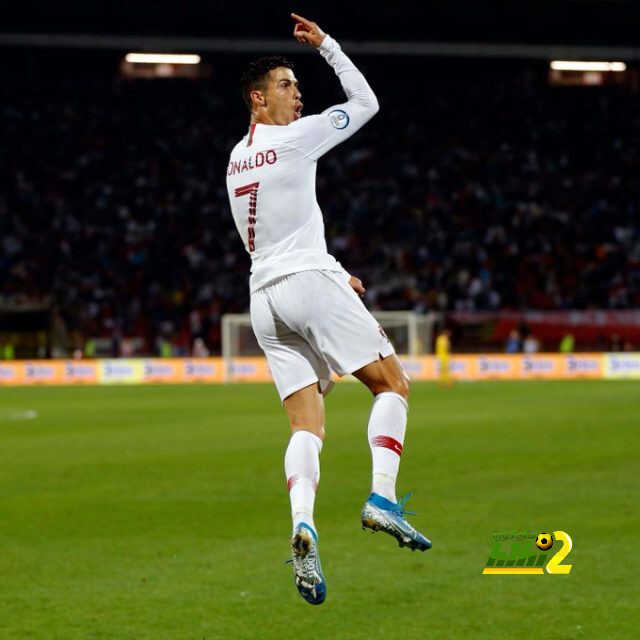 كريستيانو ، أول لاعب يفعلها في أوروبا !