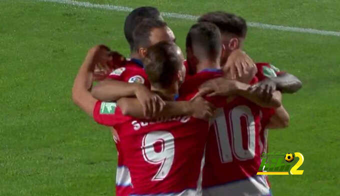 غرناطة تباغت برشلونة بالهدف الأول
