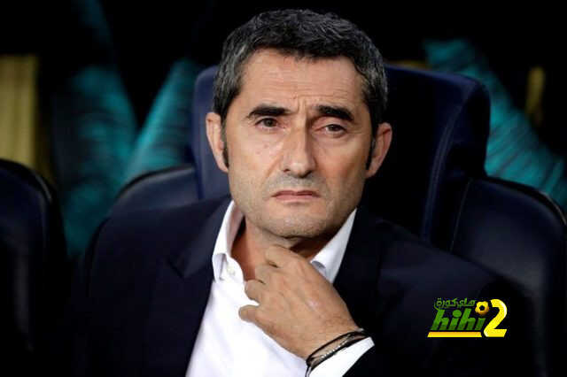 برشلونة يلعب بدون مدرب !