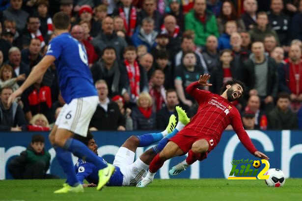 صورة : خطأ فادح لحكم لقاء ليفربول وليستر سيتي !