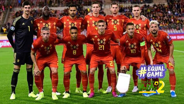 لاعب ليستر يدافع عن هازارد
