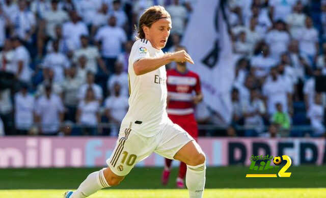 مودريتش يكشف عن مرشحيه للفوز بالكرة الذهبية