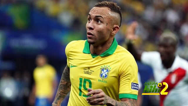 برشلونة يتابع الثنائي